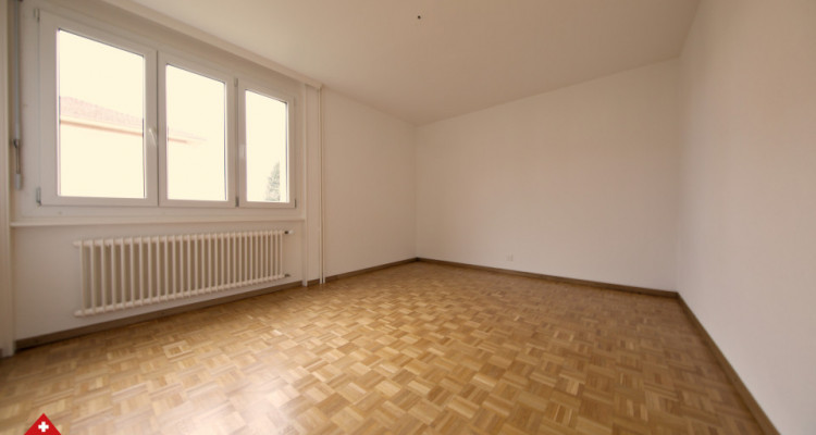 Charmant appartement de 3 pièces / 2 chambres / 1 balcon  image 5