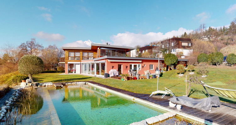 Superbe villa darchitecte avec piscine naturelle et vue imprenable image 2