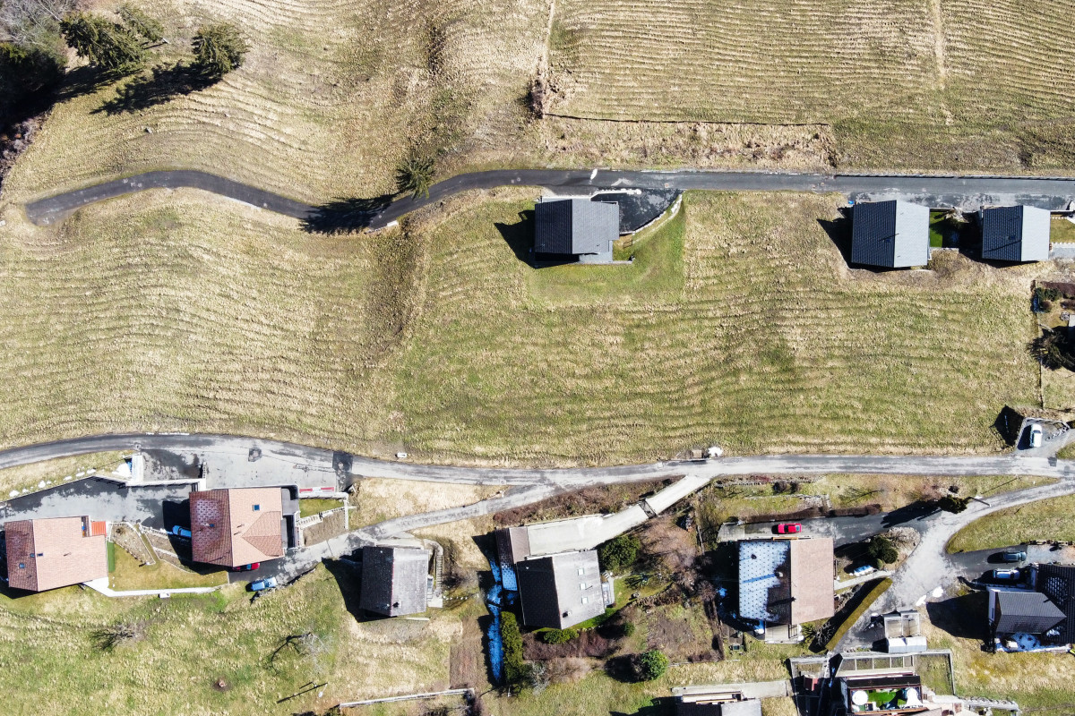 Exclusif parcelle équipée avec vue splendide sans visàvis à Vald'Illiez