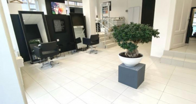 Fond de commerce salon de coiffure centre de Lausanne image 1
