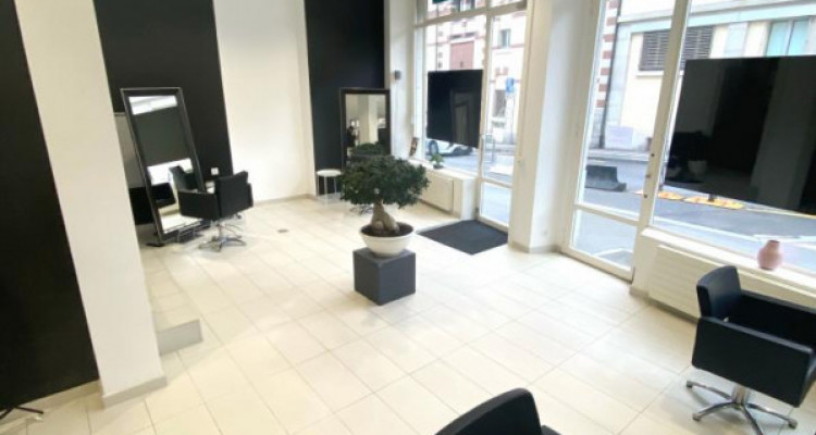 Fond de commerce salon de coiffure centre de Lausanne image 4