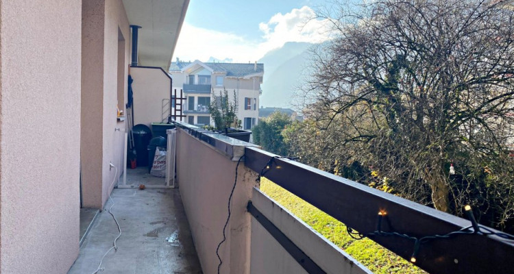 VIDEO 3D / Magnifique appartement de 4 pièces /  3 chambres / balcon  image 7