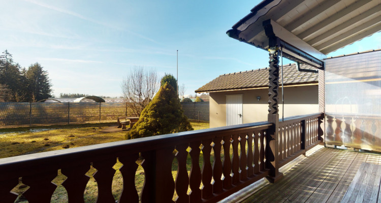Adorable petit chalet en lisière de forêt au Chalet à Gobet ! image 2