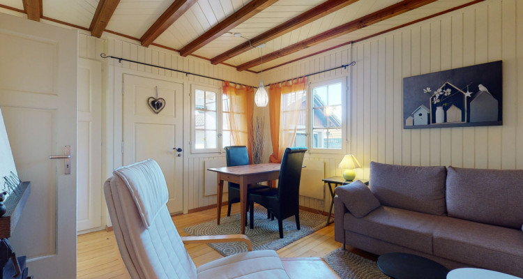 Adorable petit chalet en lisière de forêt au Chalet à Gobet ! image 3