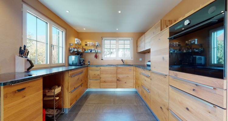 Heimeliges 6½ Zimmer Einfamilienhaus mit wertvollem Aussenbereich image 2