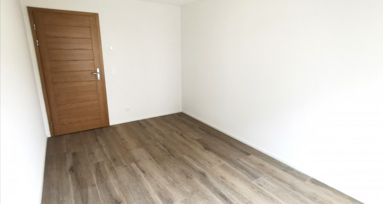 APPARTEMENT NEUF DE 4.5 PIECES DANS IMMEUBLE RESIDENTIEL image 8