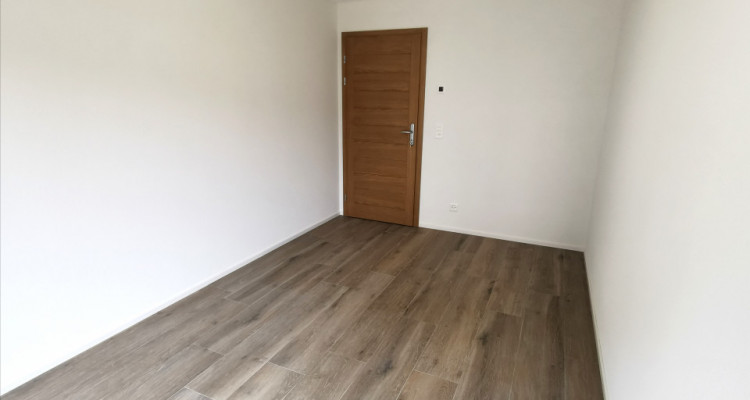 APPARTEMENT NEUF DE 4.5 PIECES DANS IMMEUBLE RESIDENTIEL image 9