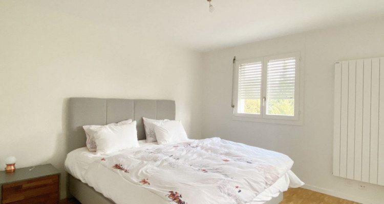 Joli triplex de 6 pièces rénové avec terrasse image 6