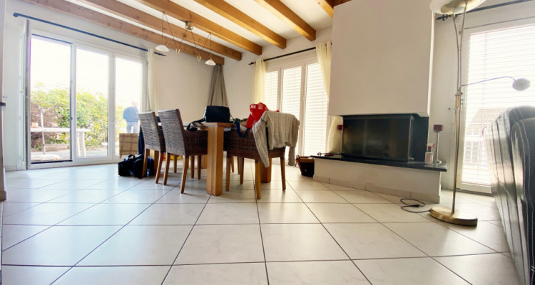 Magnifique villa jumelle 6.5 p / 4 chambres / Jardin et vue image 4