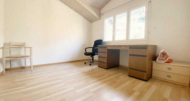 Magnifique villa jumelle 6.5 p / 4 chambres / Jardin et vue image 7