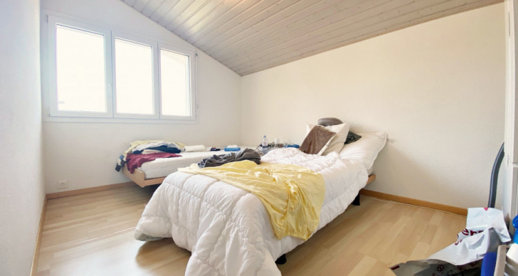 Magnifique villa jumelle 6.5 p / 4 chambres / Jardin et vue image 8