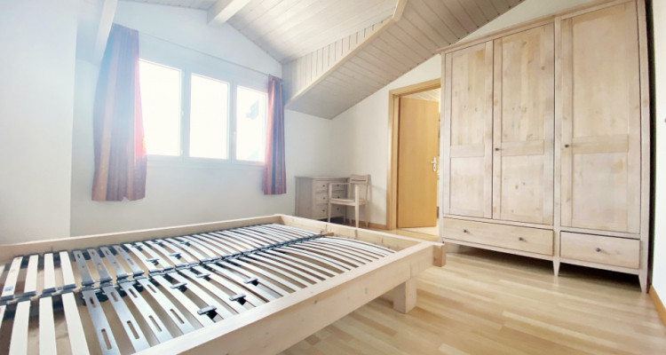 Magnifique villa jumelle 6.5 p / 4 chambres / Jardin et vue image 10