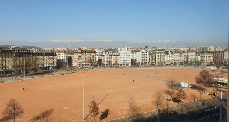 Joli 3 pièces à Plainpalais avec vue sur la plaine image 1