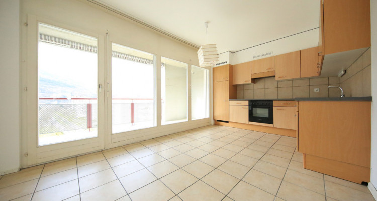 Superbe appartement 4.5 pièces / 3 chambres / 2 SDB / Balcon  image 1