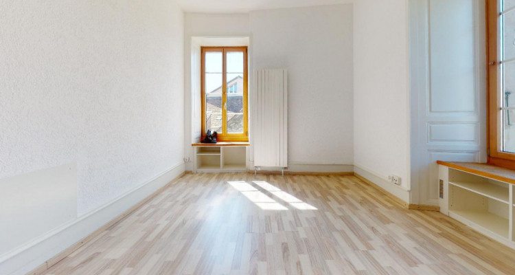 Lumineux 2,5 pcs Rue du Bourg à Lutry image 1