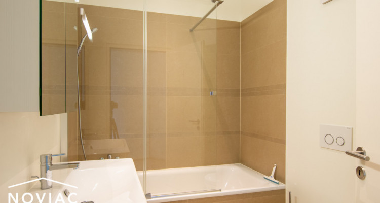 Sublime appartement contemporain 5.5 pièces 170m2 avec vue imprenable image 9