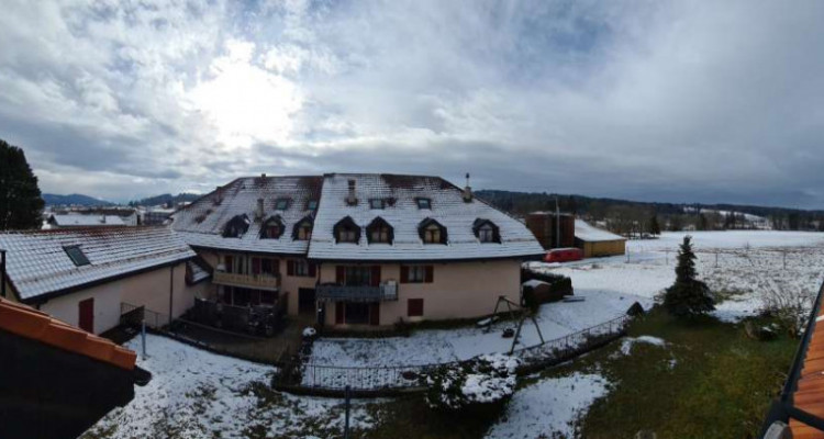 Magnifique attique en duplex de 2.5 pièces / balcon / calme  image 2