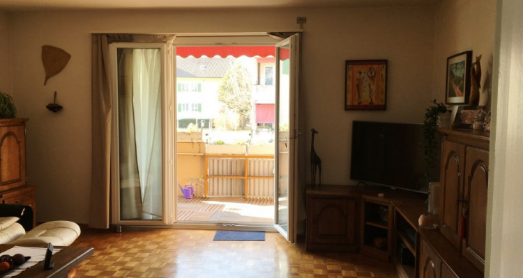 A louer appartement de 3.5 pièces avec balcon à Bienne image 2