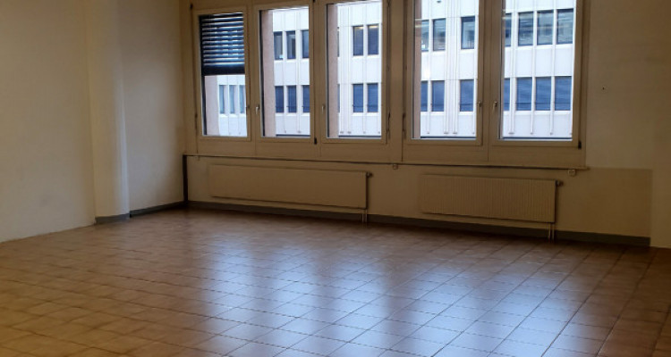 Local Commercial à Louer image 2