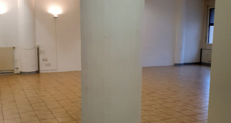 Local Commercial à Louer image 5