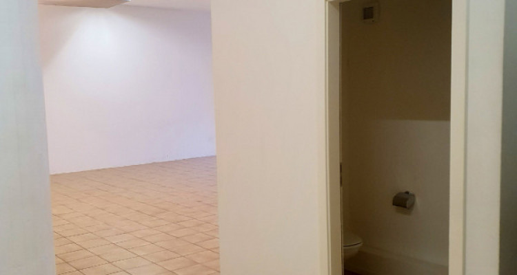 Local Commercial à Louer image 6