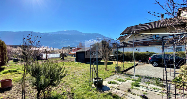 Magnifique et grand terrain à bâtir pour immeuble avec maison individuelle sur 3 niveaux image 6