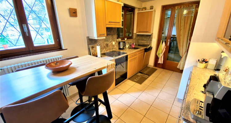 Magnifique et grand terrain à bâtir pour immeuble avec maison individuelle sur 3 niveaux image 8