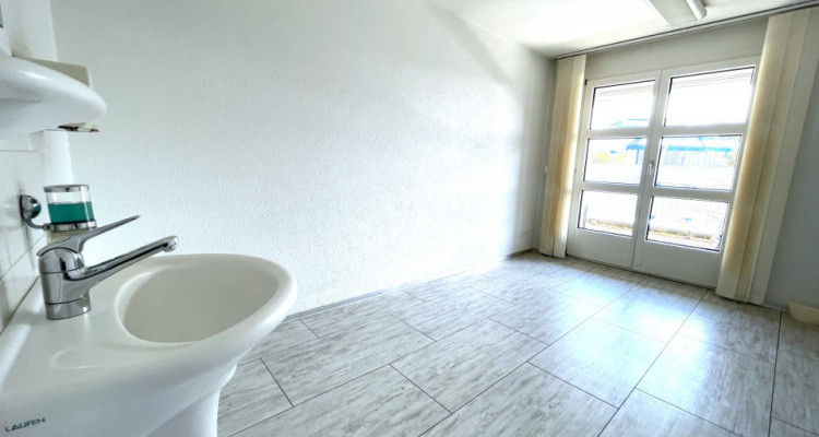 GROSS, GRÖSSER - EHEMALIGE PRAXIS/WOHNUNG IM DORFKERN image 8