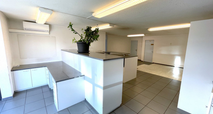 GROSS, GRÖSSER - EHEMALIGE PRAXIS/WOHNUNG IM DORFKERN image 9