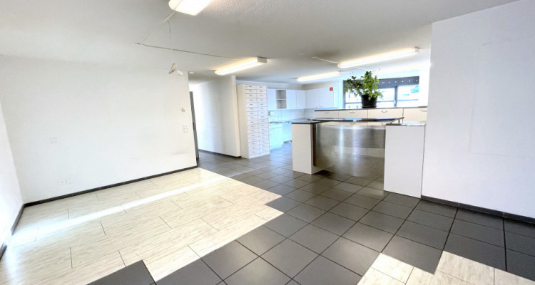 GROSS, GRÖSSER - EHEMALIGE PRAXIS/WOHNUNG IM DORFKERN image 10