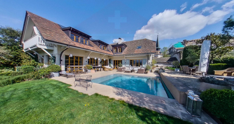 Superbe maison de charme de 14 pièces avec un terrain de 2877m2 image 1