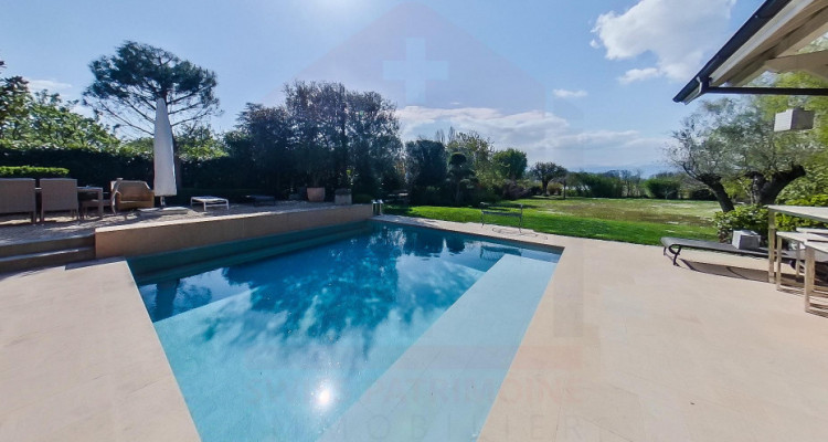 Superbe maison de charme de 14 pièces avec un terrain de 2877m2 image 3