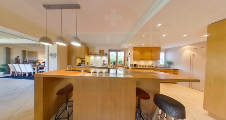 Superbe maison de charme de 14 pièces avec un terrain de 2877m2 image 5