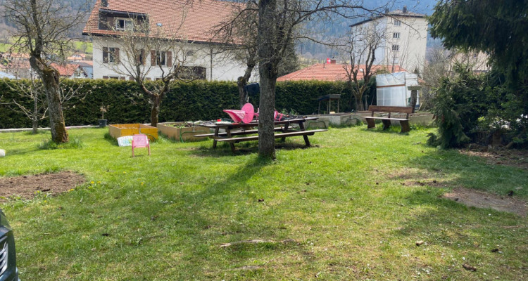 Investissement: Ferme avec terrain constructible en zone haute densité image 3