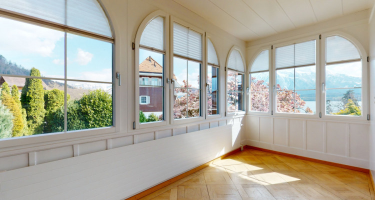 Luxuriöses Haus mit außergewöhnlicher Lage und großem Grundstück image 2