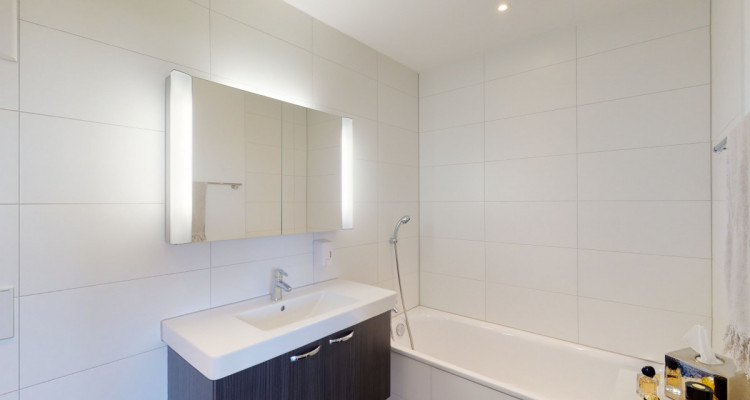 Sonnige und zentrale Wohnung image 5