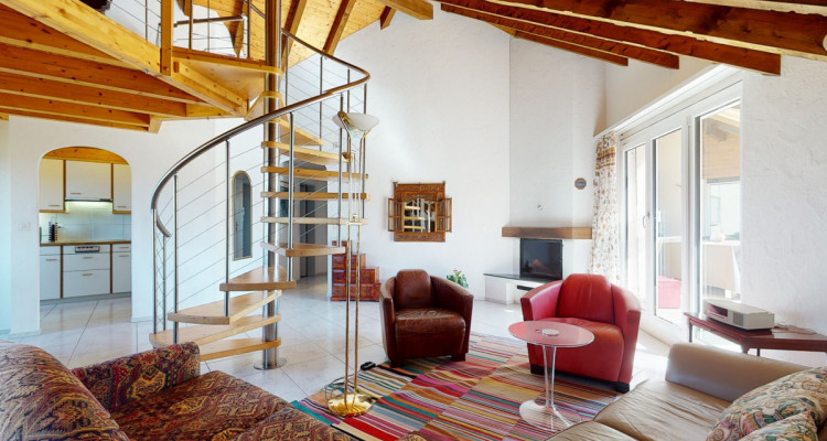 Dachwohnung mit Charm und grosser Terrasse image 3