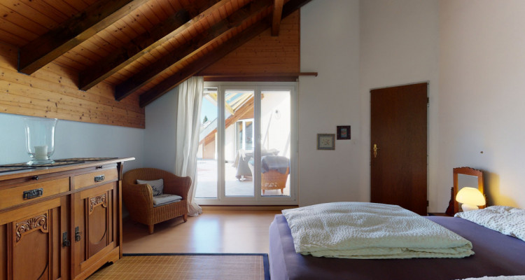 Dachwohnung mit Charm und grosser Terrasse image 9