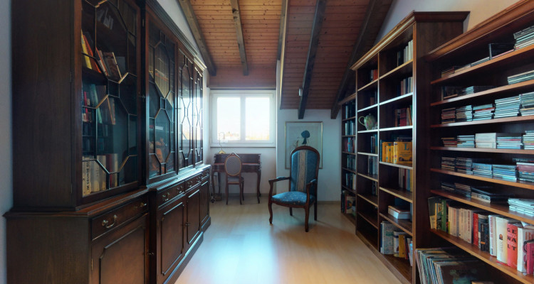 Dachwohnung mit Charm und grosser Terrasse image 12