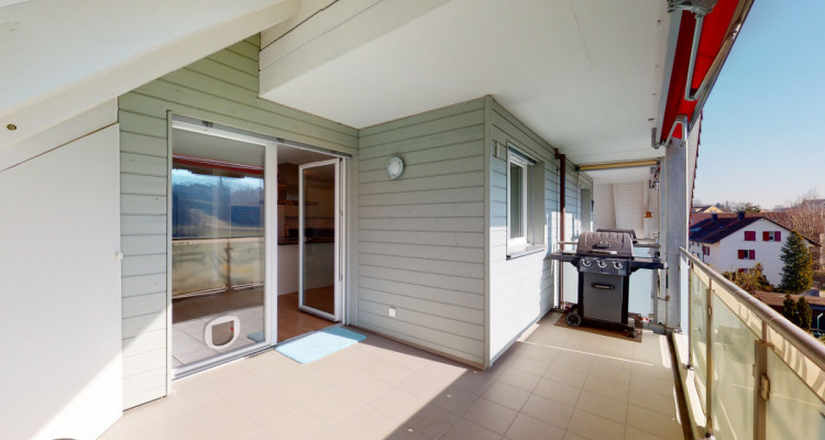 Schmucke, Minergie zertifizierte Wohnung mit toller Sicht image 4