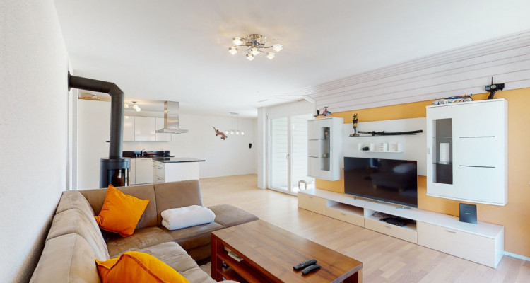 Schmucke, Minergie zertifizierte Wohnung mit toller Sicht image 6