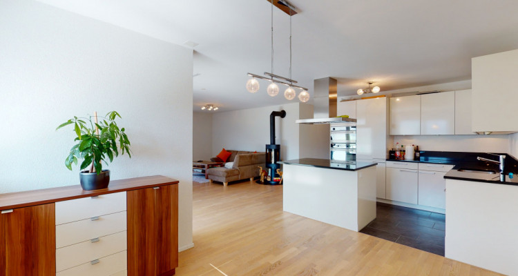 Schmucke, Minergie zertifizierte Wohnung mit toller Sicht image 7