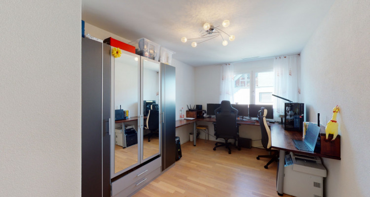 Schmucke, Minergie zertifizierte Wohnung mit toller Sicht image 12