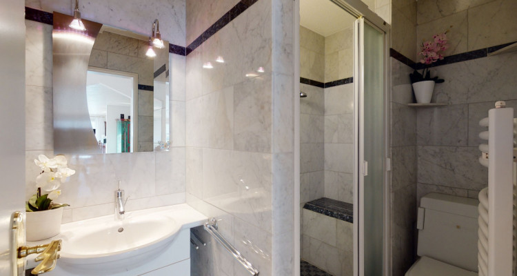 Wunderschöne,  geräumige und helle Terrassenwohnung auf einer Ebene image 9