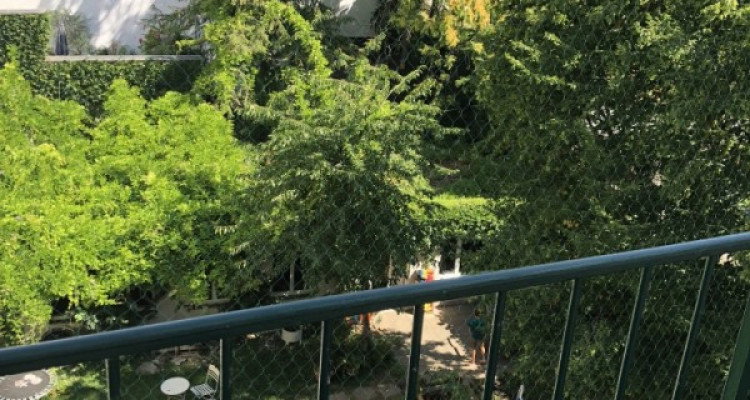 Möbliertes WG-Zimmer mit Balkon an Top Lage image 6