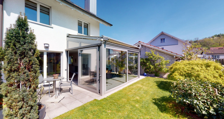 Wunderschönes Eckhaus mit beheiztem Wintergarten image 2