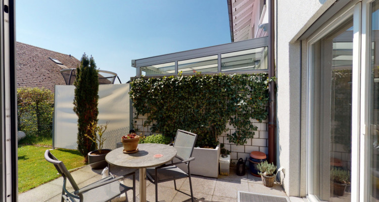 Wunderschönes Eckhaus mit beheiztem Wintergarten image 3