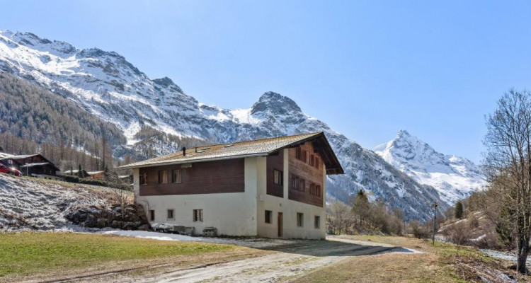 Logement de groupe dans un cadre idyllique à Zinal image 2