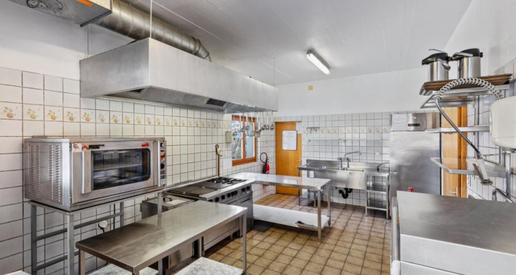 Logement de groupe dans un cadre idyllique à Zinal image 3