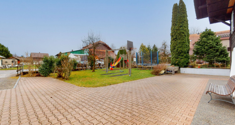 Gepflegtes Mehrfamilienhaus mit vier Wohneinheiten image 4